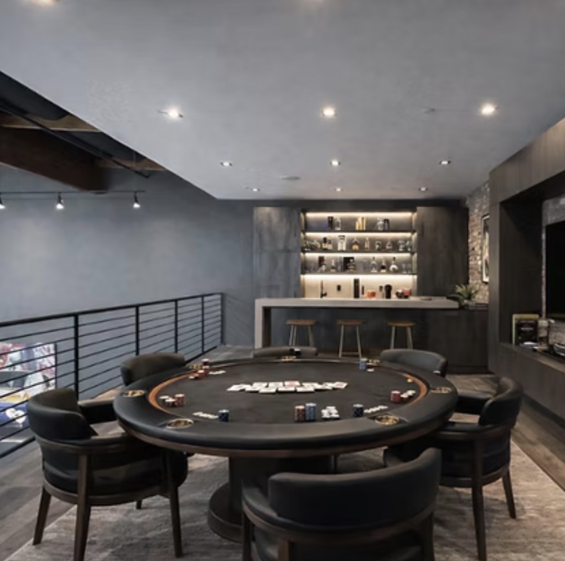 Mezzanine lounge